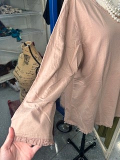 FINAL SALE Paper Lace-Ruffle Hem Quarter Sleeve Top (Tea Rose)