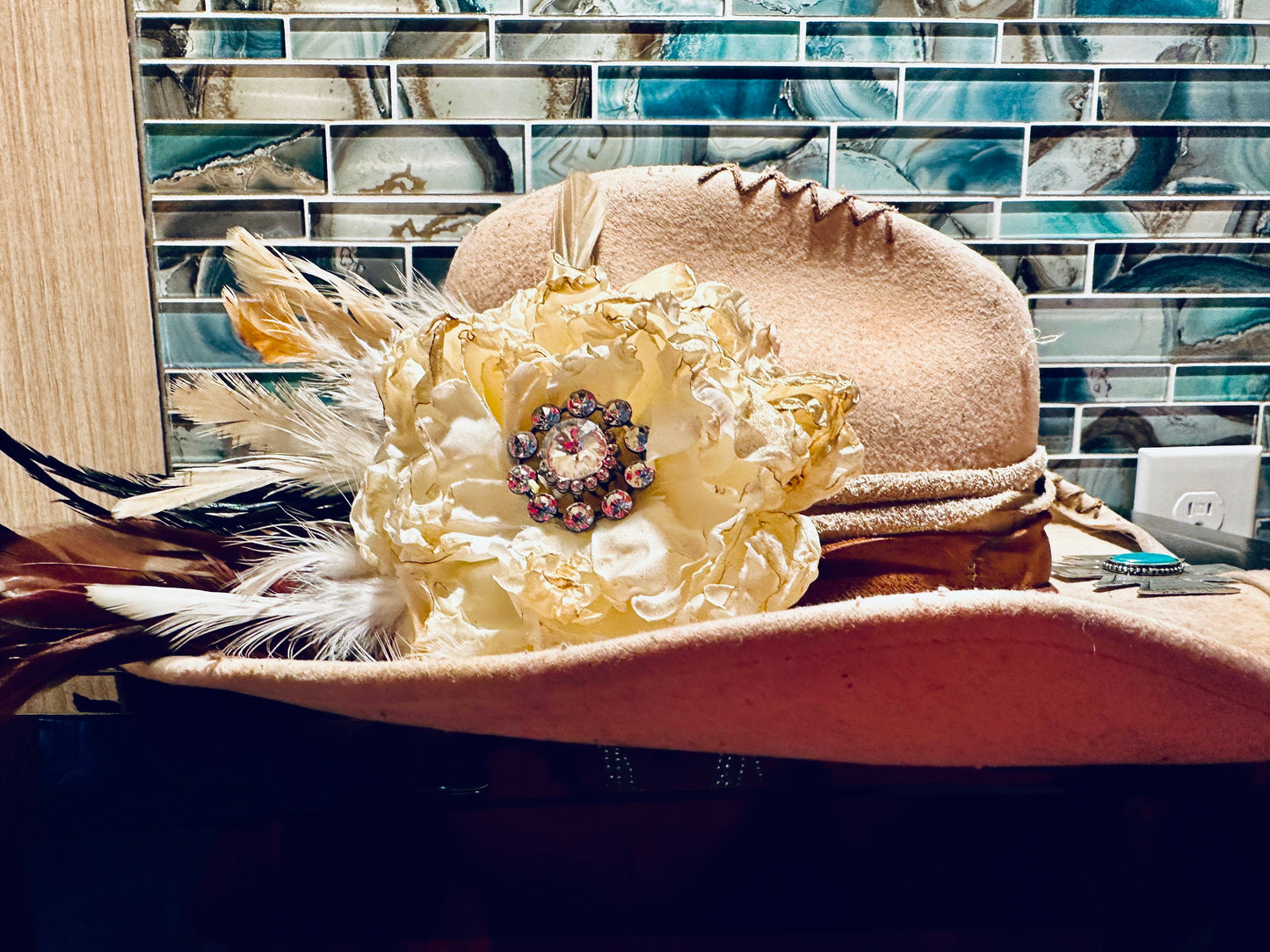 Rare Bird- Feather Brooch (CREAM)