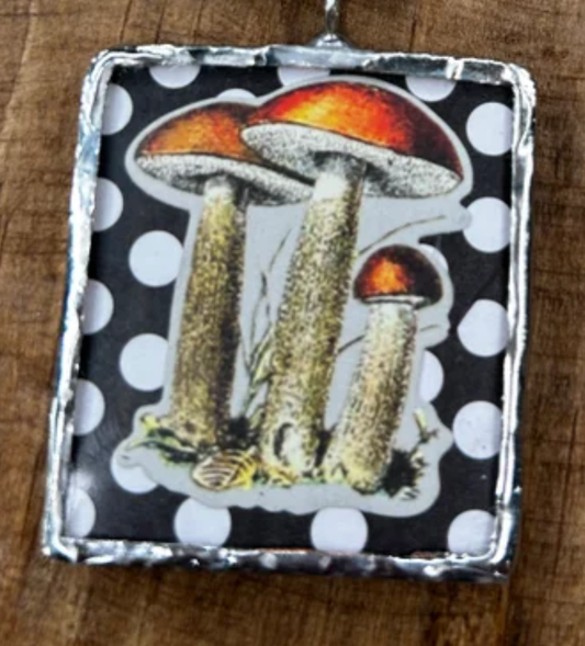 Mushroom Necklace Small