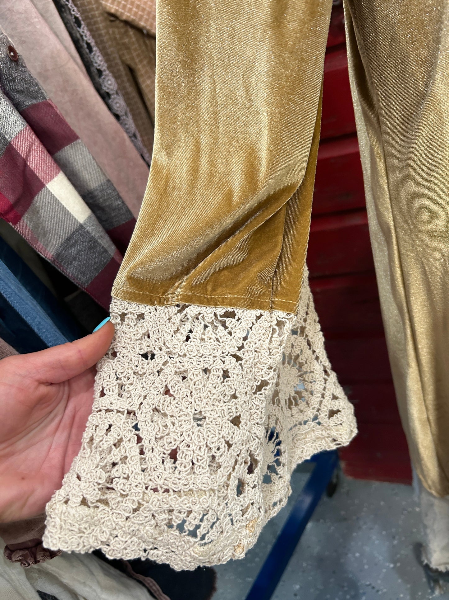 POL VELVET EMBROIDERED KIMONO
