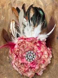 Rare Bird- Long Feather Brooch pink