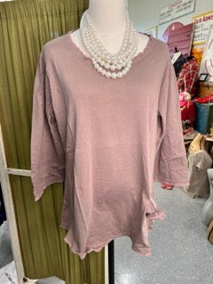 FINAL SALE Paper Lace-Ruffle Hem Quarter Sleeve Top (Plum)