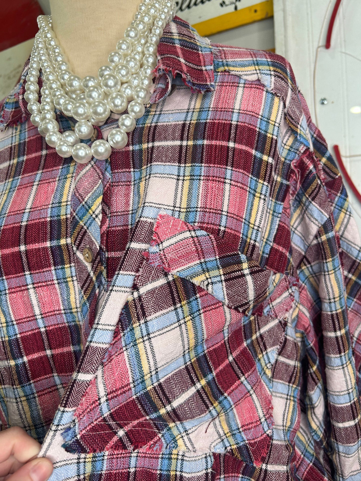 Easel- Crinkled Plaid Button Down Shirt (Burgundy)