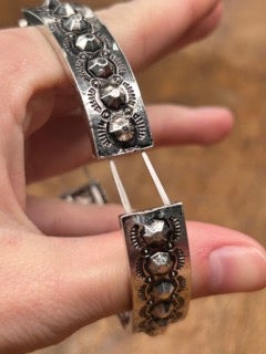 Textured Silver Metal Stretch Bracelet