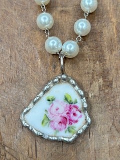 Soldered Porcelain Pendant Necklace (Dainty Roses)