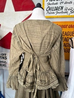 Paper Lace- Short Lace Ruffle Jacket (Moss Green)