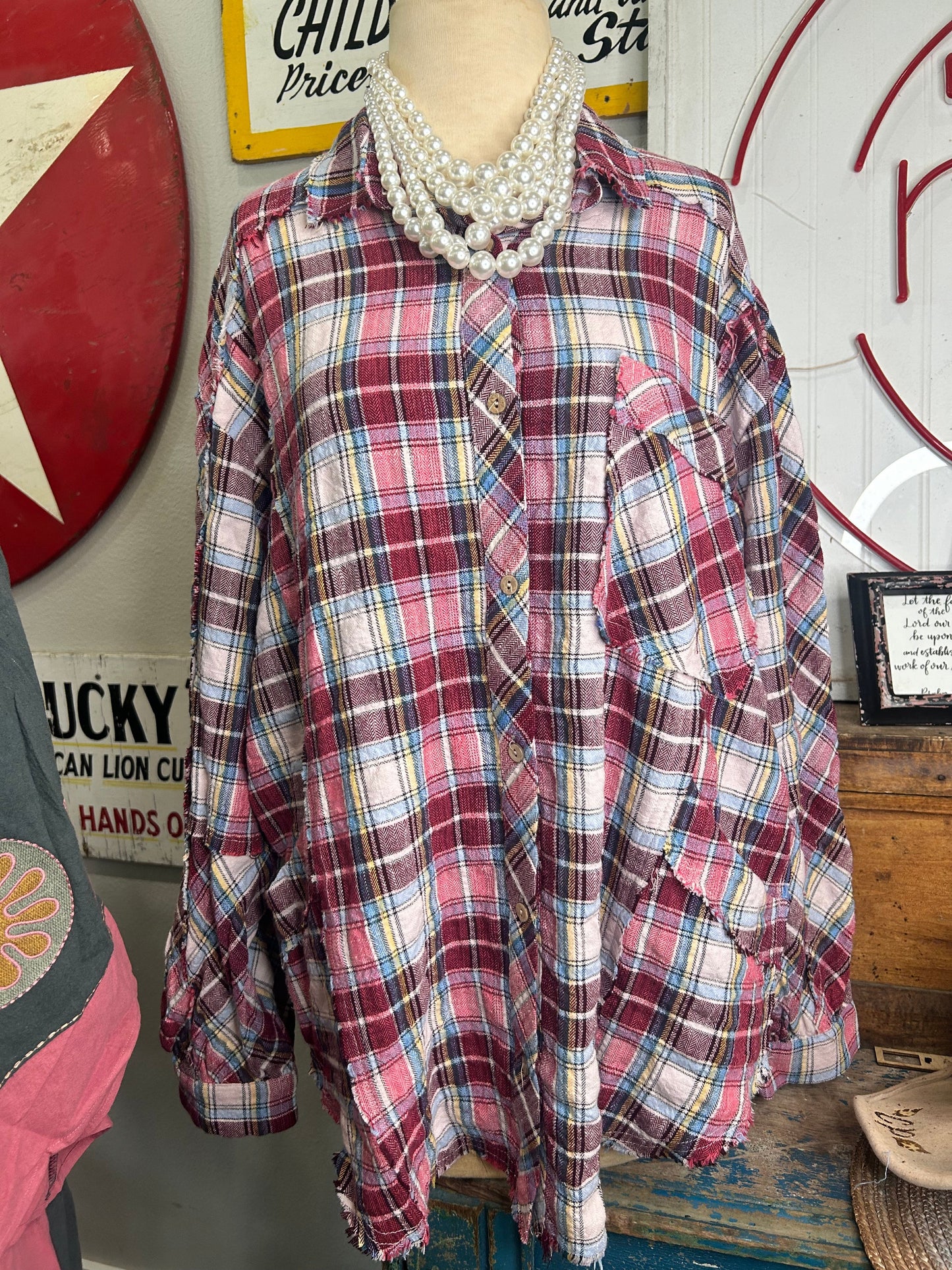 Easel- Crinkled Plaid Button Down Shirt (Burgundy)
