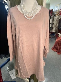 FINAL SALE Paper Lace-Ruffle Hem Quarter Sleeve Top (Tea Rose)