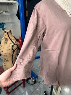 FINAL SALE Paper Lace-Ruffle Hem Quarter Sleeve Top (Plum)