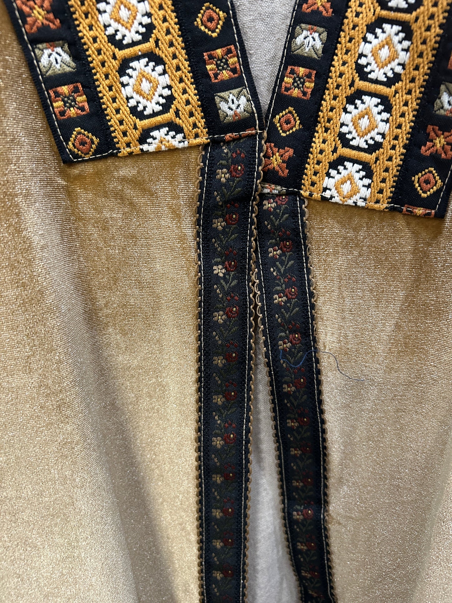 POL VELVET EMBROIDERED KIMONO