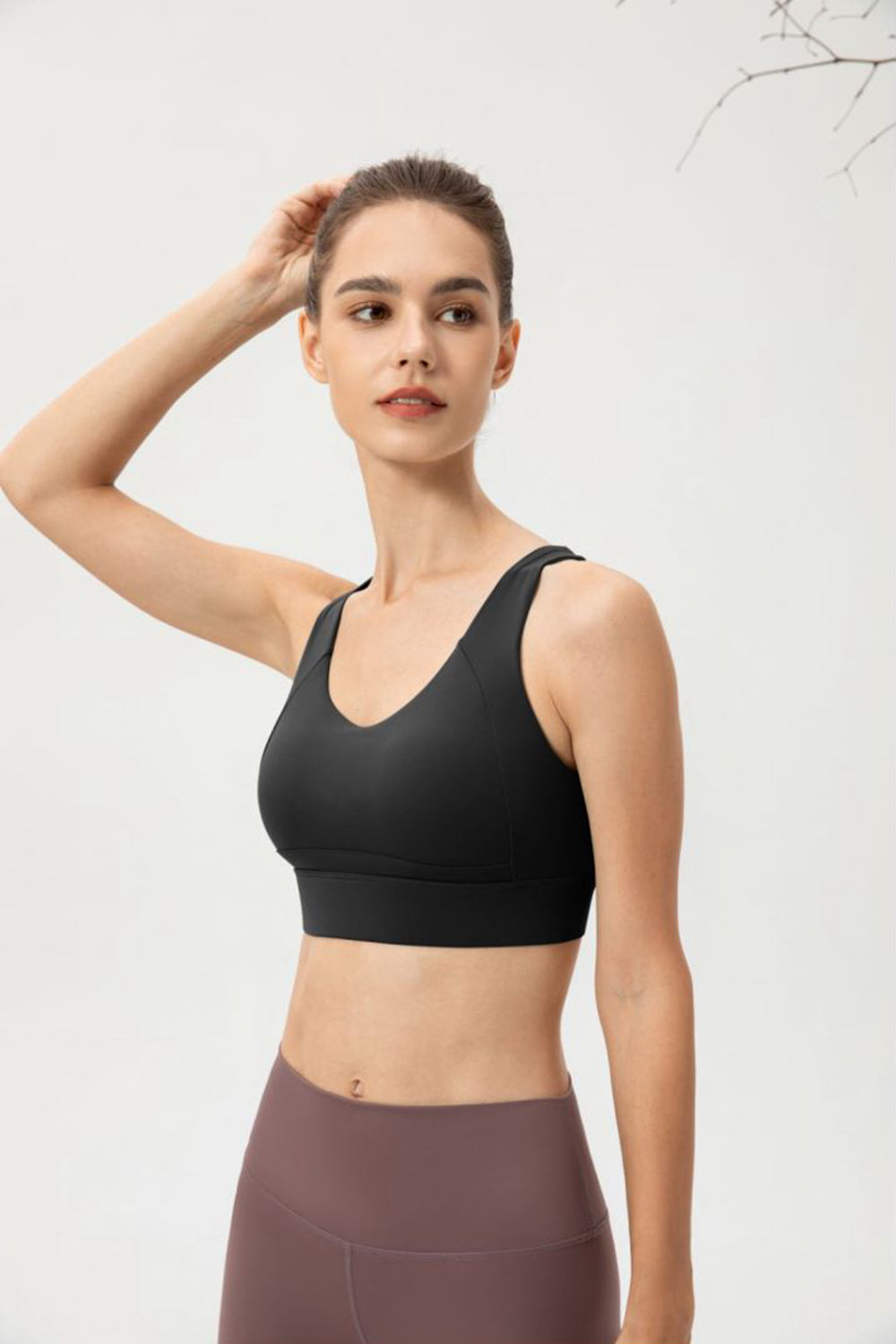 Comfortable Cutout Crisscross Sports Bra