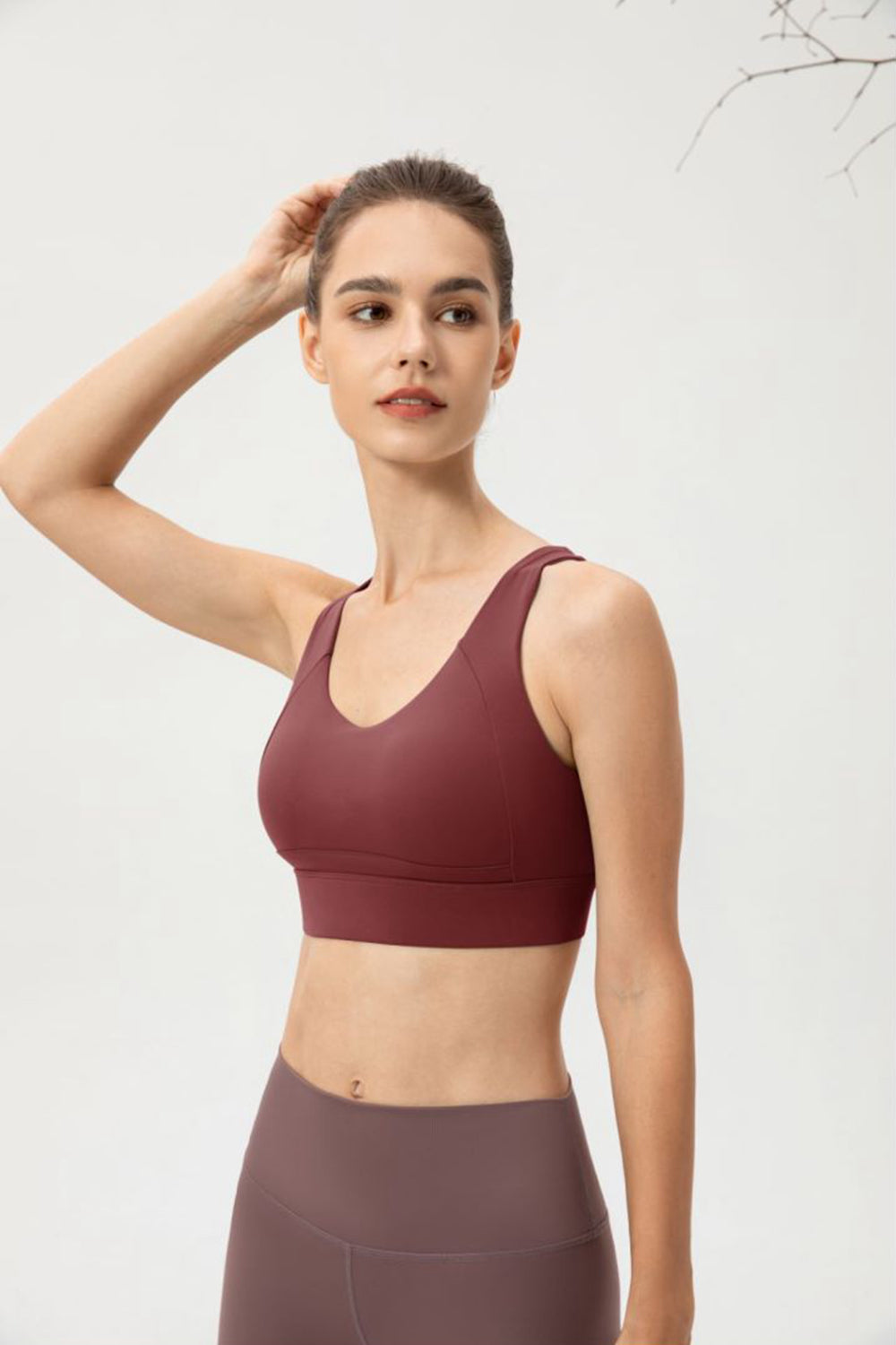 Comfortable Cutout Crisscross Sports Bra