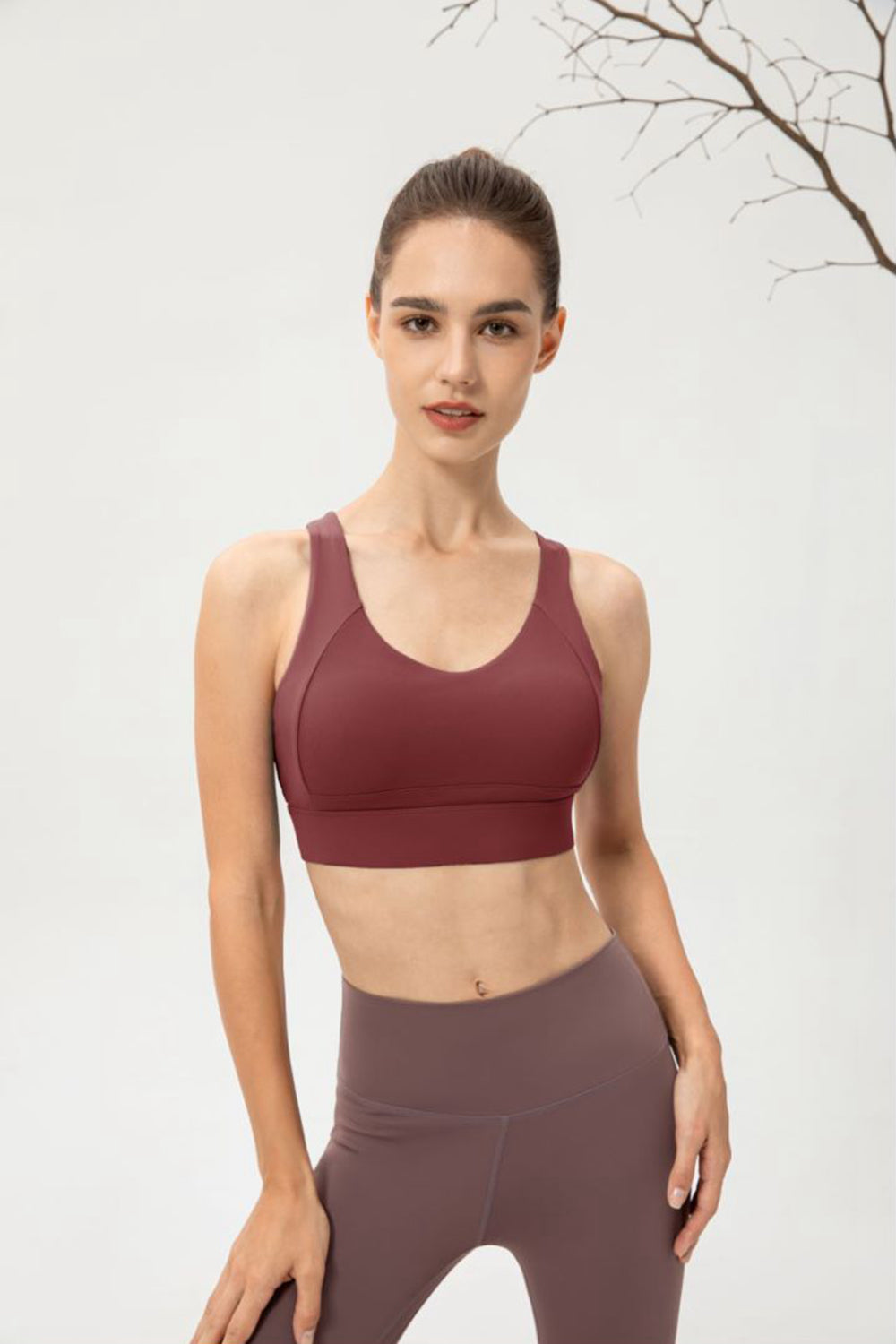 Comfortable Cutout Crisscross Sports Bra