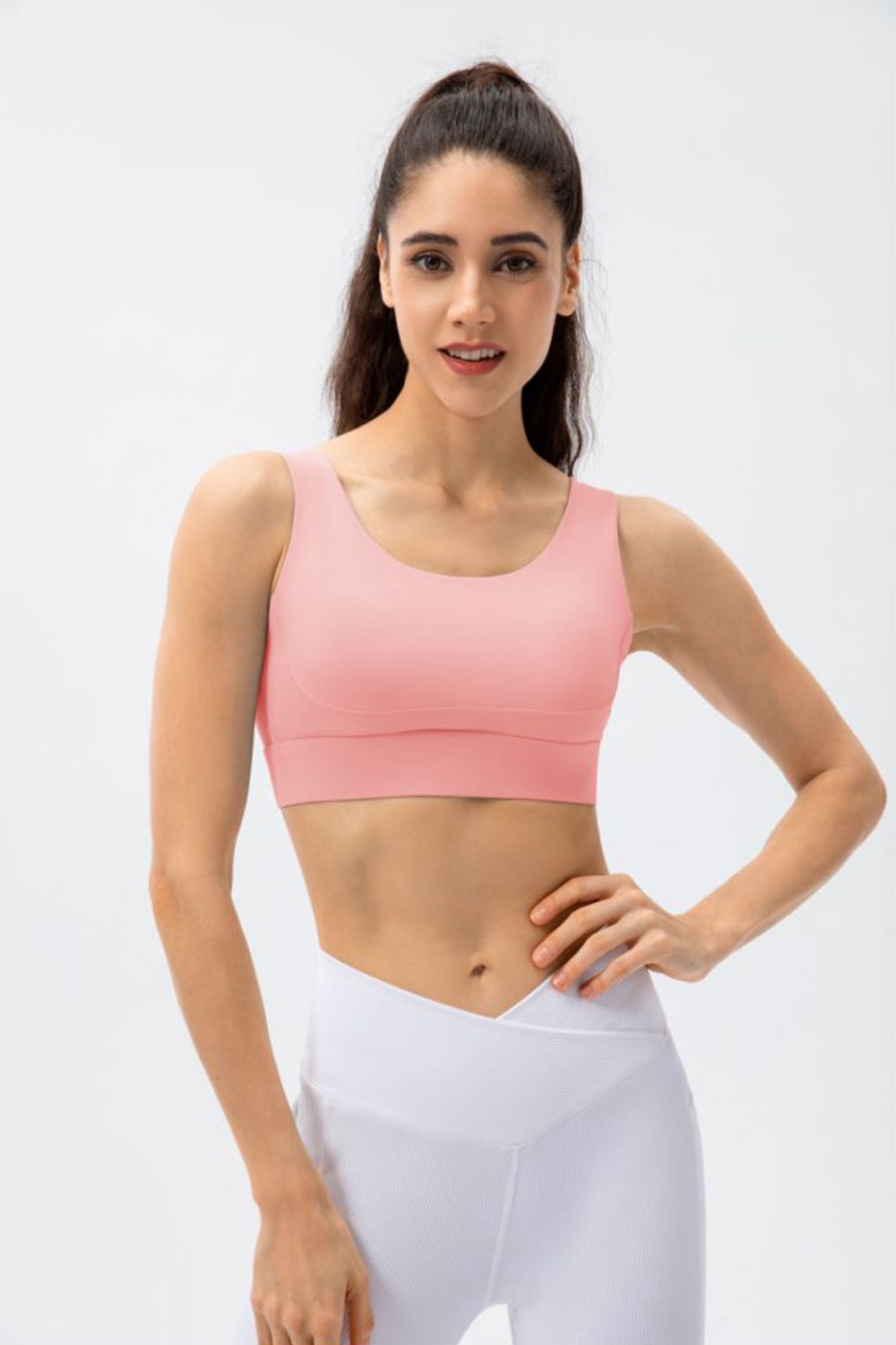 Breathable Crisscross Back Scoop Neck Sports Bra