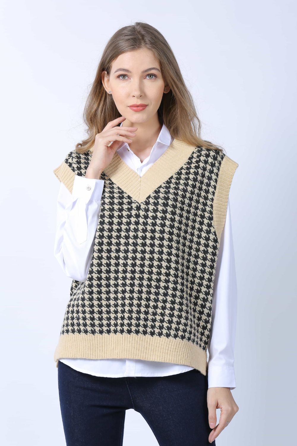 Houndstooth V-Neck Capped Sleeve Knit Vest
