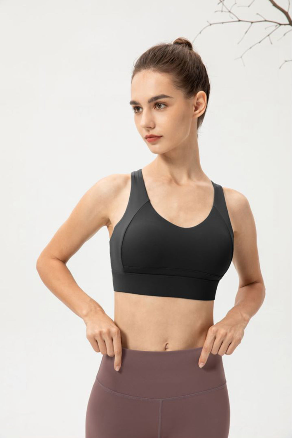 Comfortable Cutout Crisscross Sports Bra